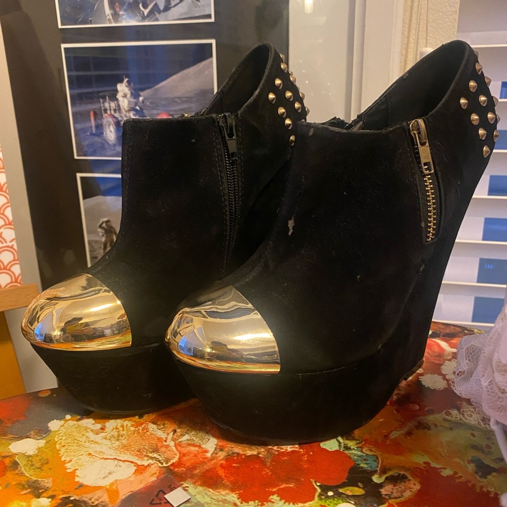 KOI velvet black and gold cap studded wedges, UK W Size 5